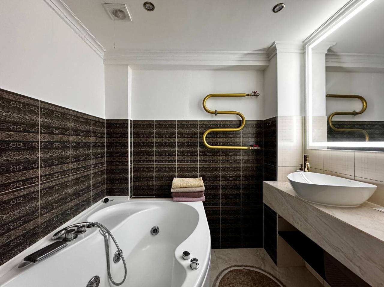 Deribasivska 10 Luxury Apartment Одесса Экстерьер фото
