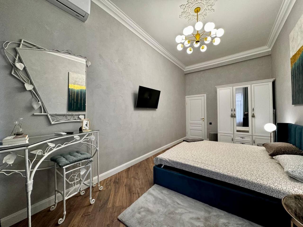 Deribasivska 10 Luxury Apartment Одесса Экстерьер фото